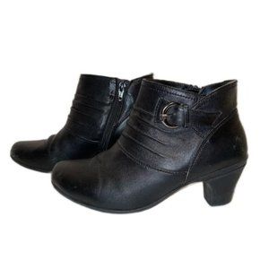 Low Heel?Pleated Bootie with Side Buckle 39W Black